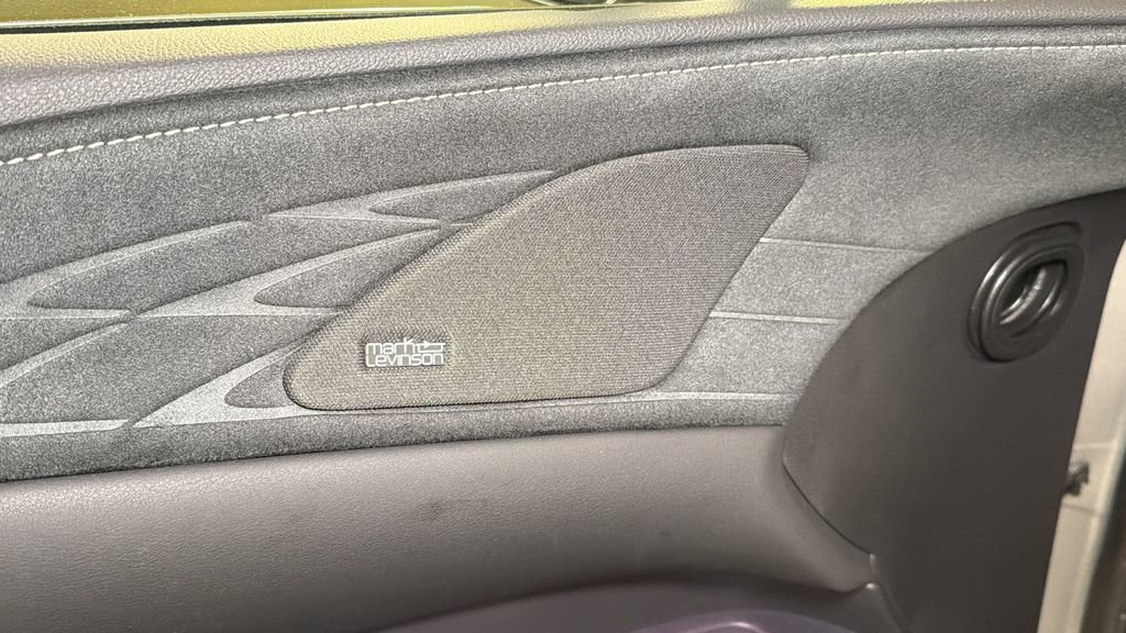 Certified 2025 Lexus RX 450h 450h+ Luxury w/ Convenience Package image 21