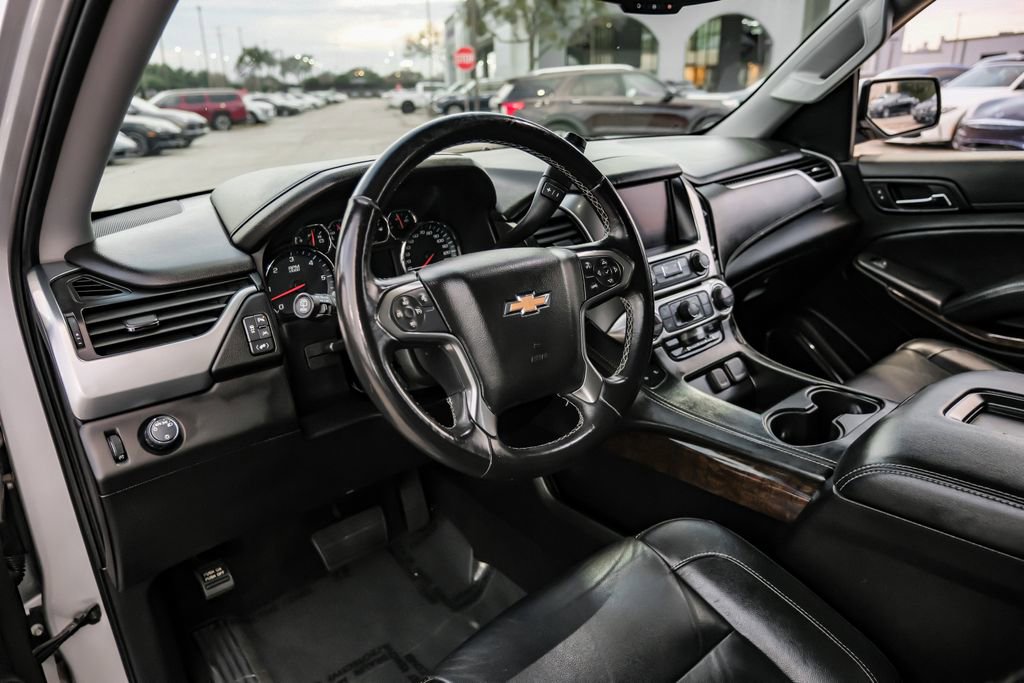 Used 2018 Chevrolet Suburban LT image 12