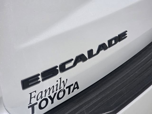 Used 2026 Cadillac Escalade Platinum Sport w/ LPO, ONYX Package image 8