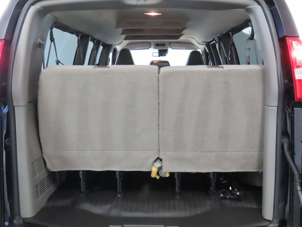 Used 2024 Chevrolet Express 3500 LT w/ LT Preferred Equipment Group image 15