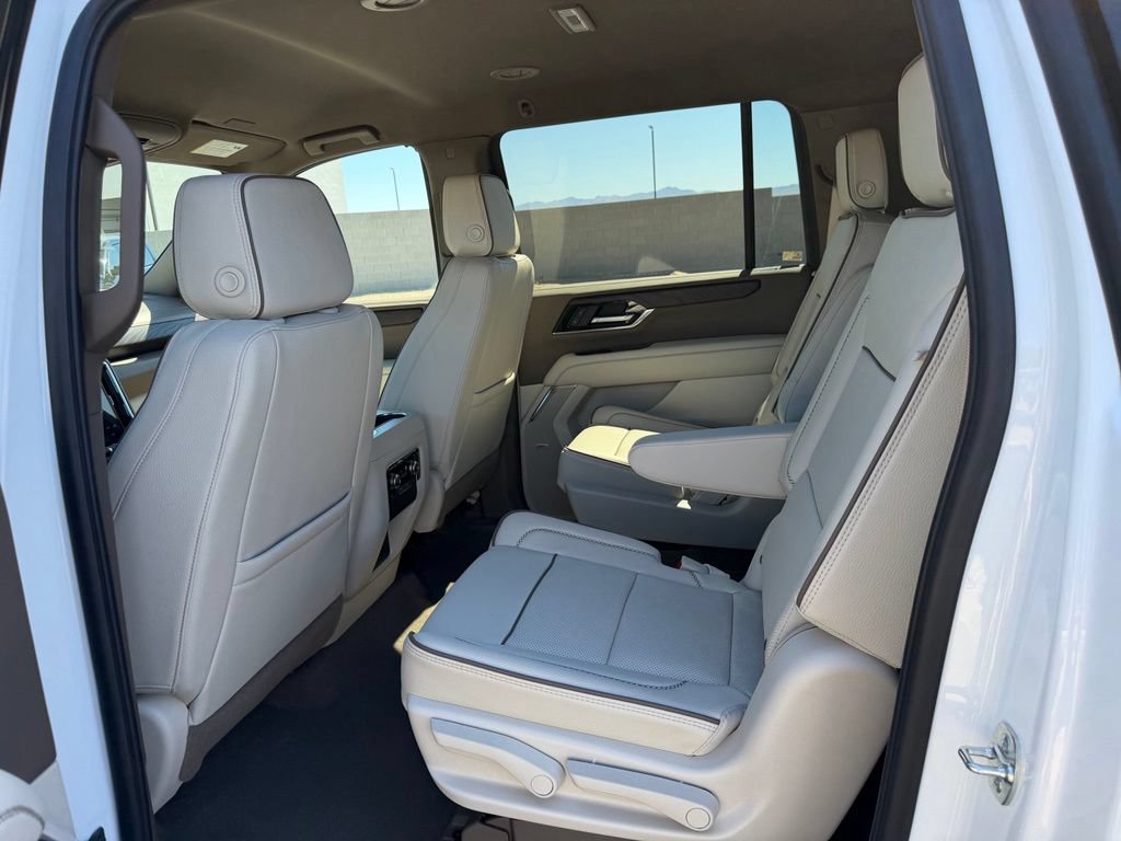 New 2026 GMC Yukon XL Denali w/ LPO, Floor Liner Package AWD/4WD image 23
