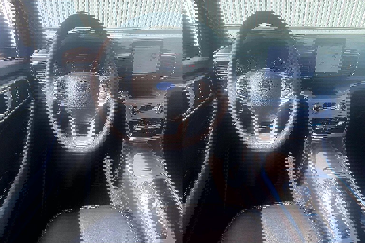 Used 2024 Ford Explorer XLT w/ Equipment Group 202A image 6