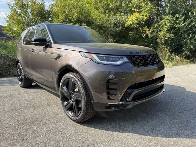 New 2026 Land Rover Discovery Dynamic SE image 4