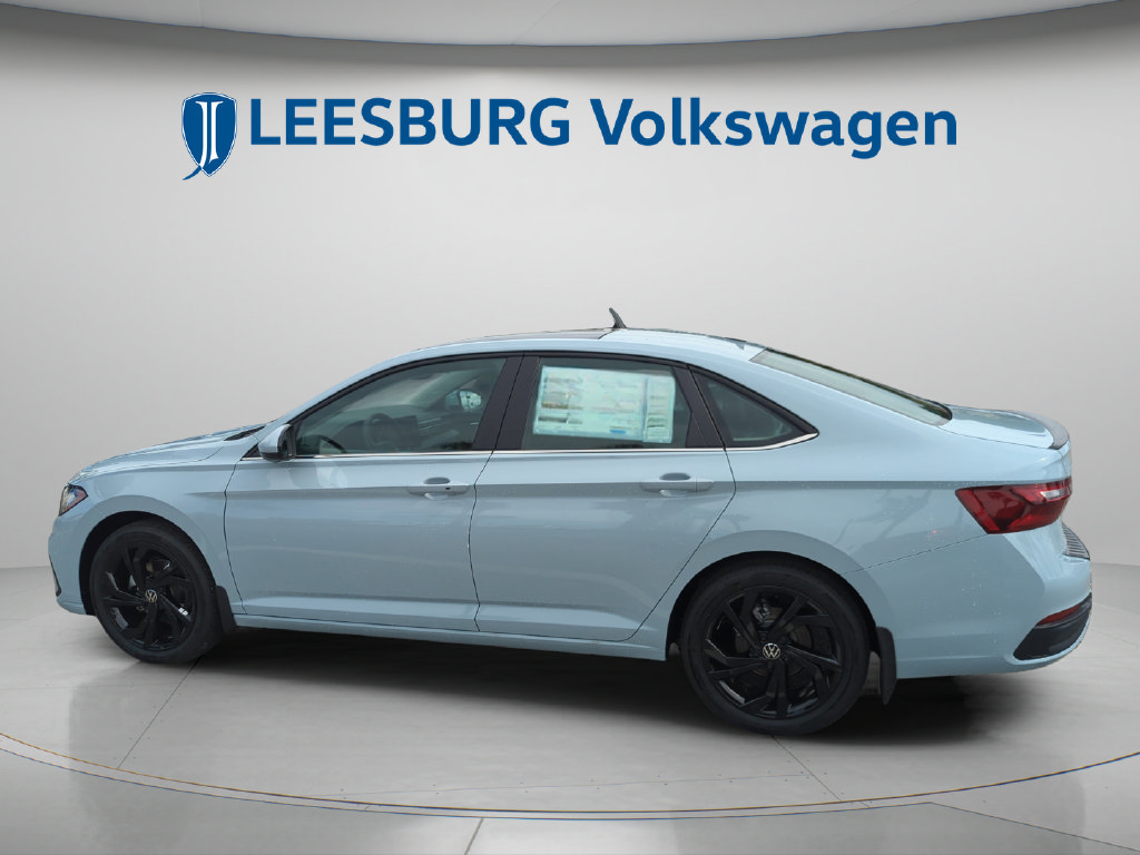 New 2026 Volkswagen Jetta SE FWD image 10