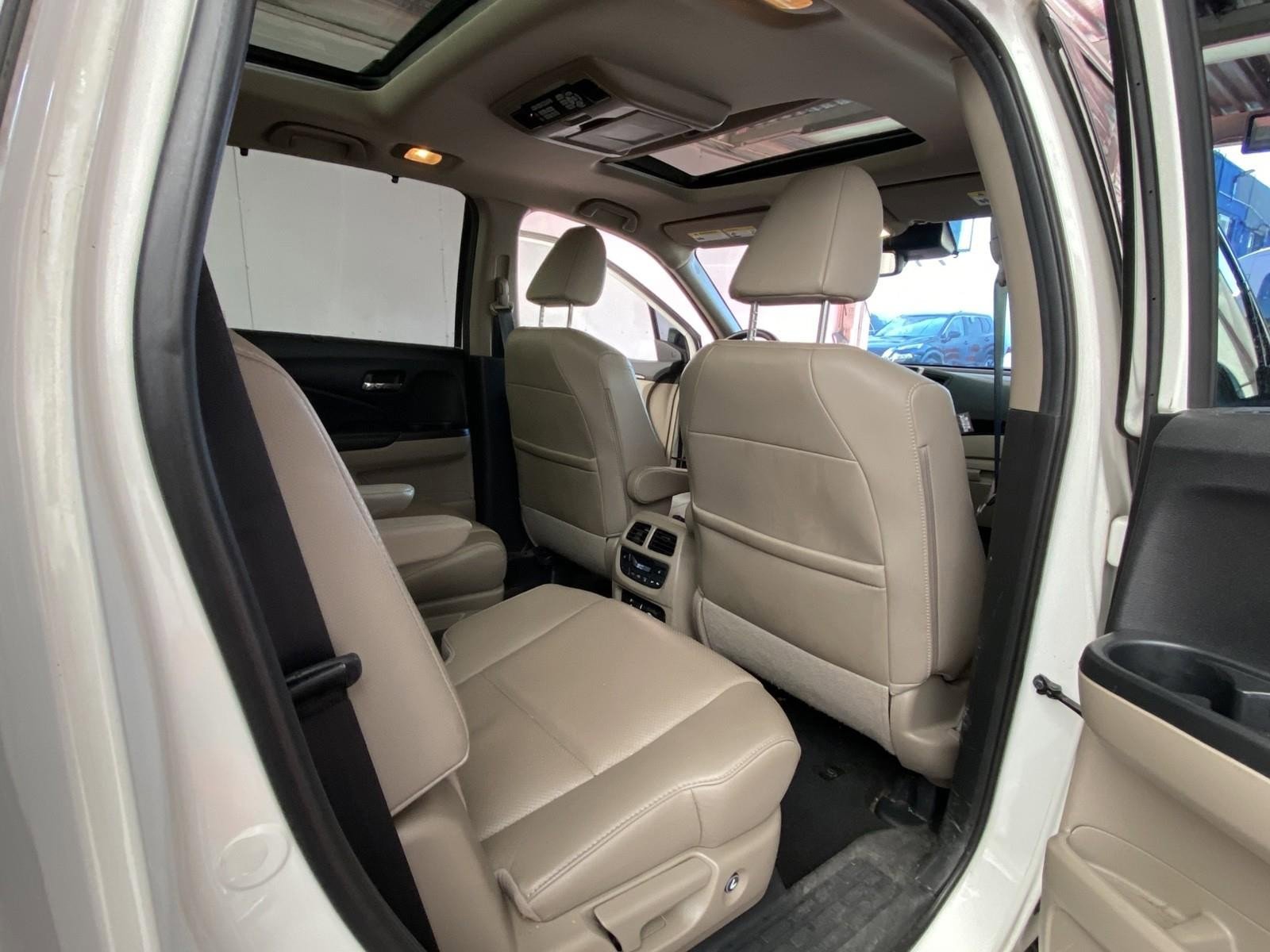 Used 2017 Honda Pilot Elite image 11