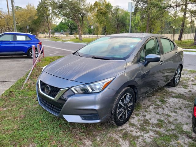 Used 2021 Nissan Versa SV image 4