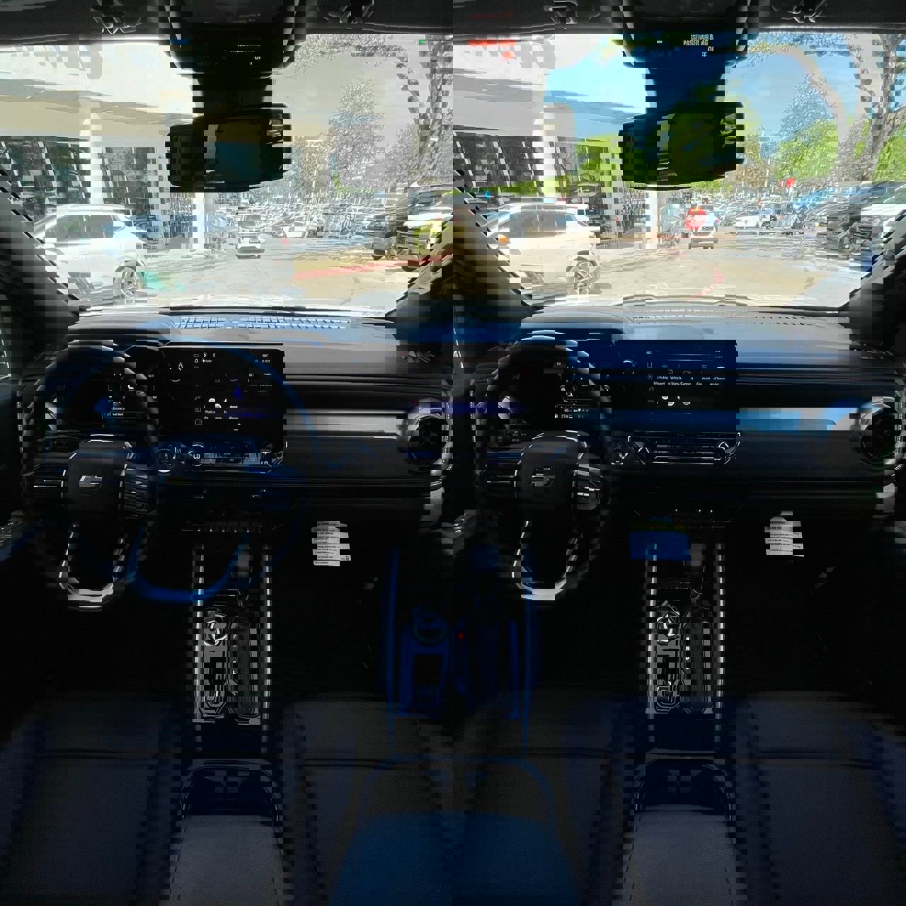 Used 2023 Chevrolet Colorado LT w/ LT Convenience Package III image 11