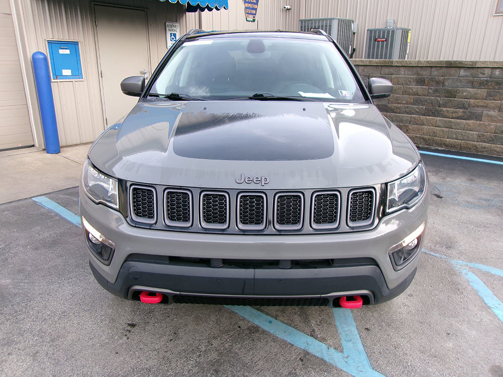 Used 2019 Jeep Compass Trailhawk image 2