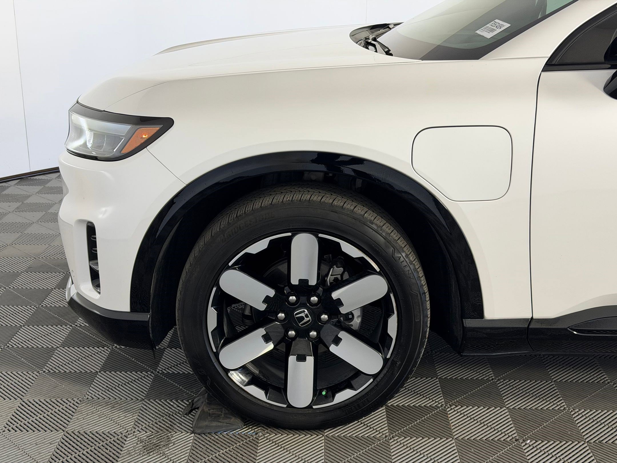 Used 2024 Honda Prologue Elite image 11