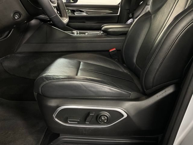 Used 2022 Jeep Wagoneer Series II w/ Rear Seat Video Group 1 AWD/4WD image 27