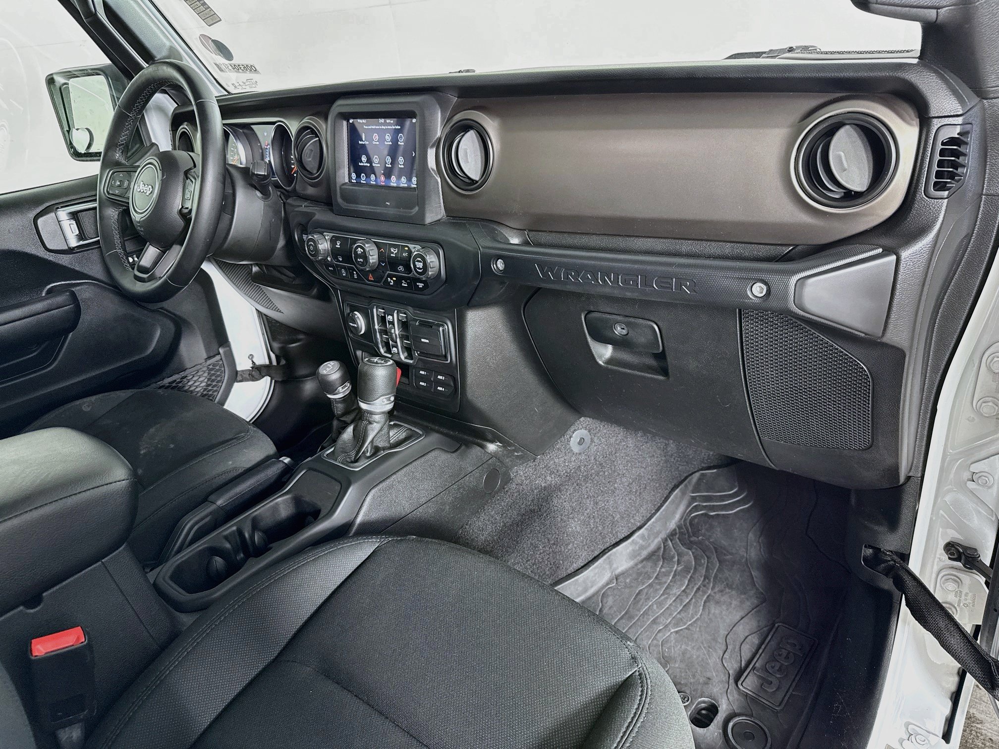 Used 2021 Jeep Wrangler Unlimited Sport AWD/4WD image 35