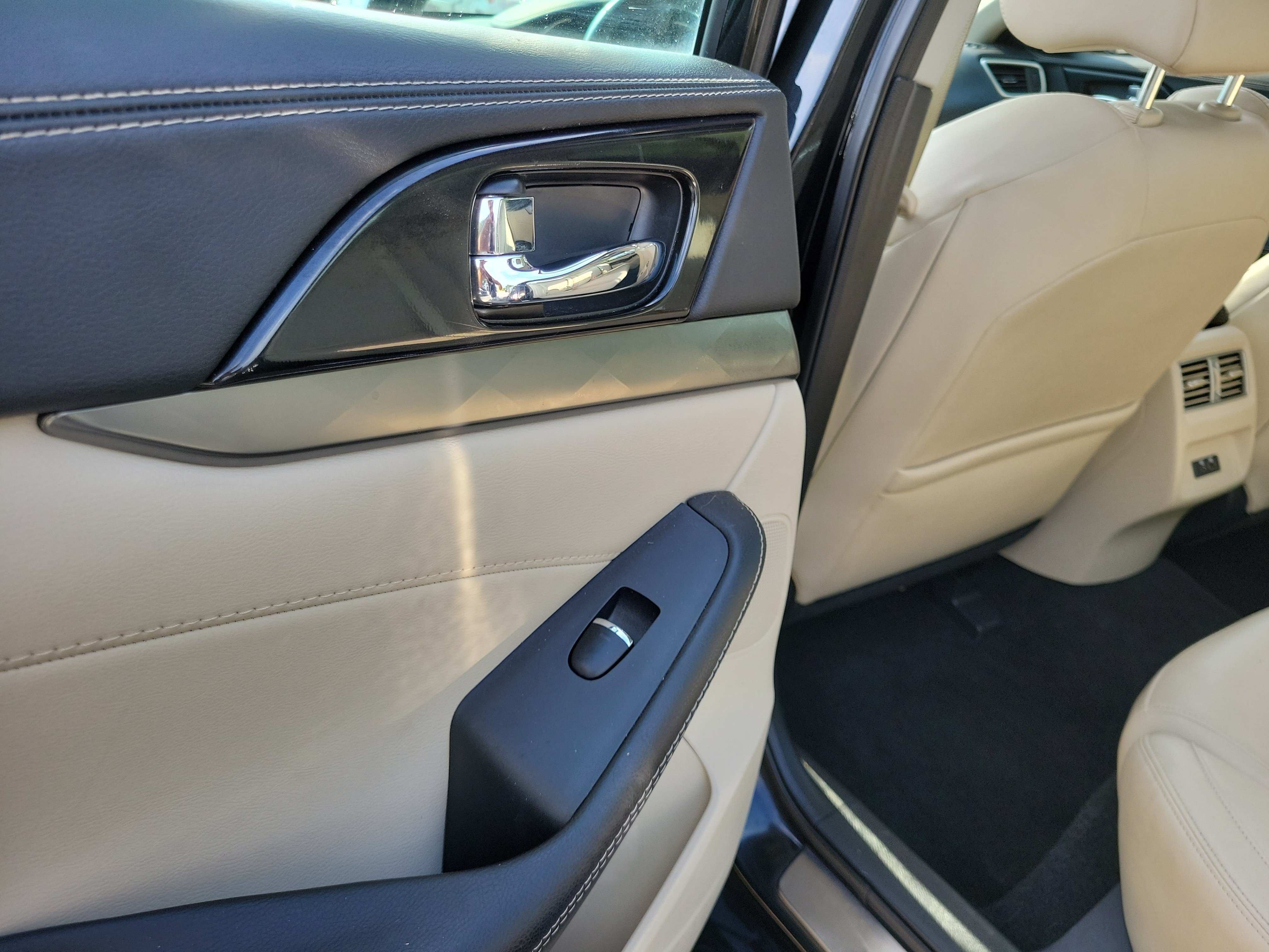 Used 2019 Nissan Maxima 3.5 SL w/ Floor Mat Group FWD image 13