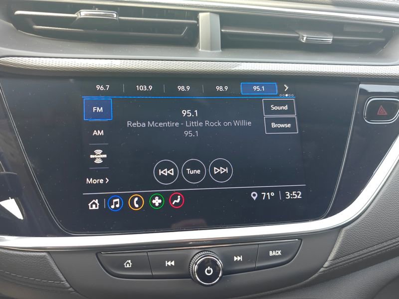 Used 2022 Buick Encore GX Essence w/ Experience Buick Package AWD/4WD image 30