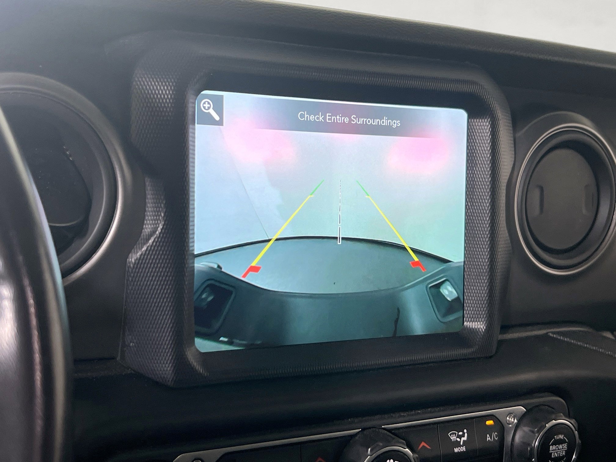 Used 2022 Jeep Gladiator Willys image 14