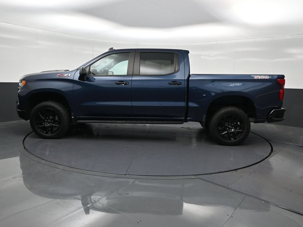 Used 2022 Chevrolet Silverado 1500 LT Trail Boss AWD/4WD image 2
