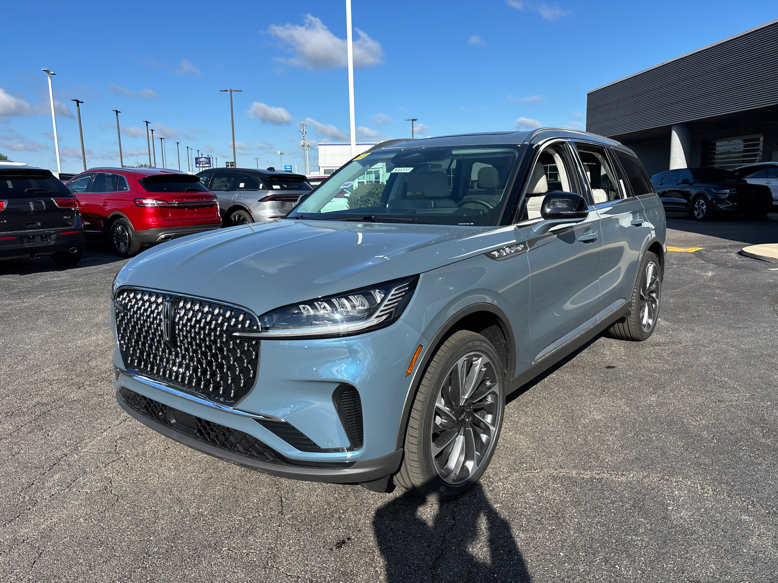 New 2026 Lincoln Aviator Reserve AWD/4WD image 3