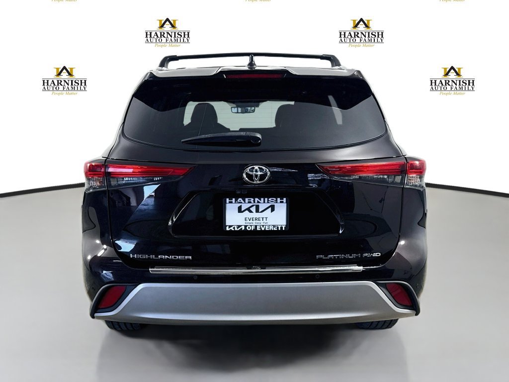 Used 2020 Toyota Highlander Platinum AWD/4WD image 6