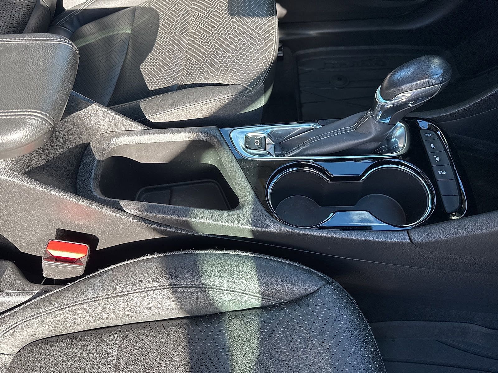 Certified 2022 Buick Encore GX Essence w/ Experience Buick Package image 34