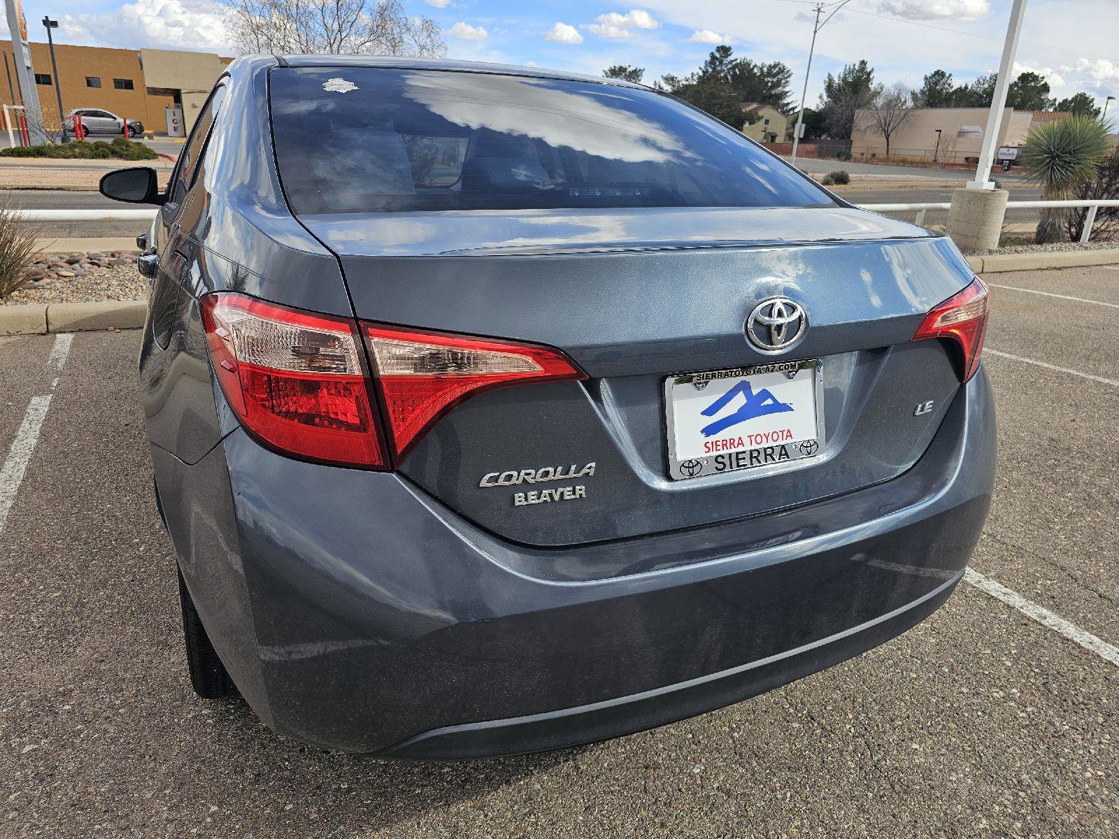 Used 2018 Toyota Corolla LE image 10