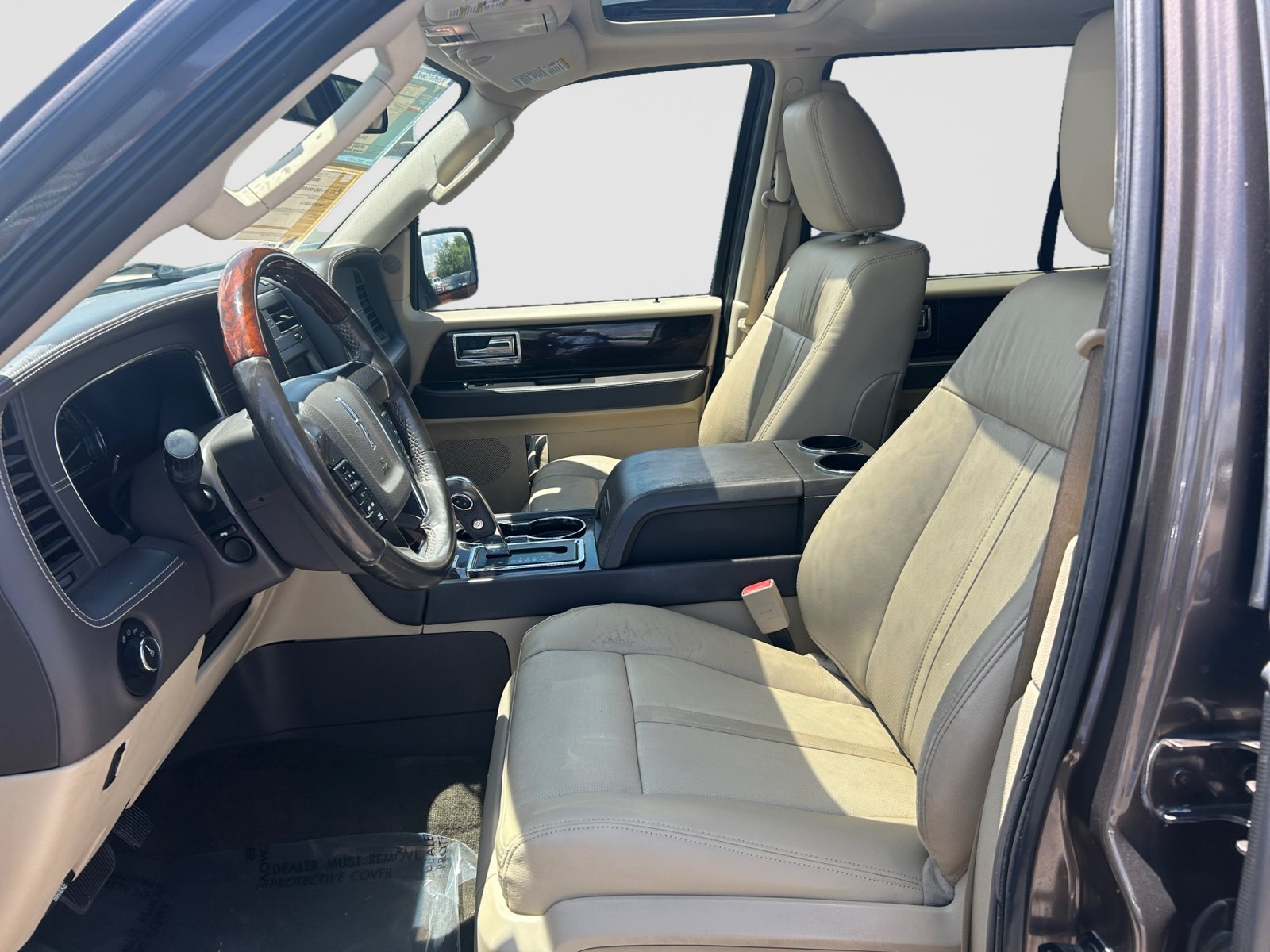 Used 2015 Lincoln Navigator 2WD w/ Equipment Group 101A Reserve image 11