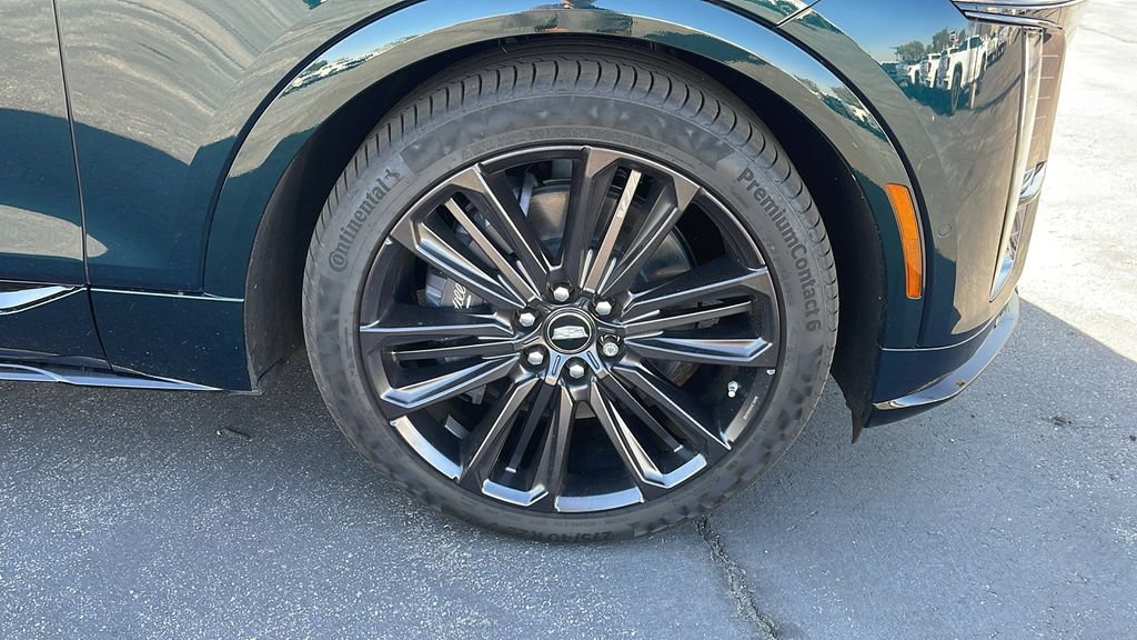 Used 2026 Cadillac Lyriq V AWD/4WD image 9