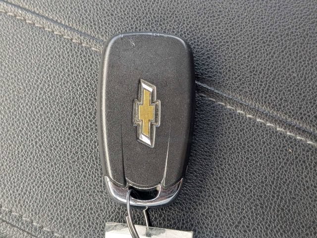 Used 2023 Chevrolet Traverse LT FWD image 32