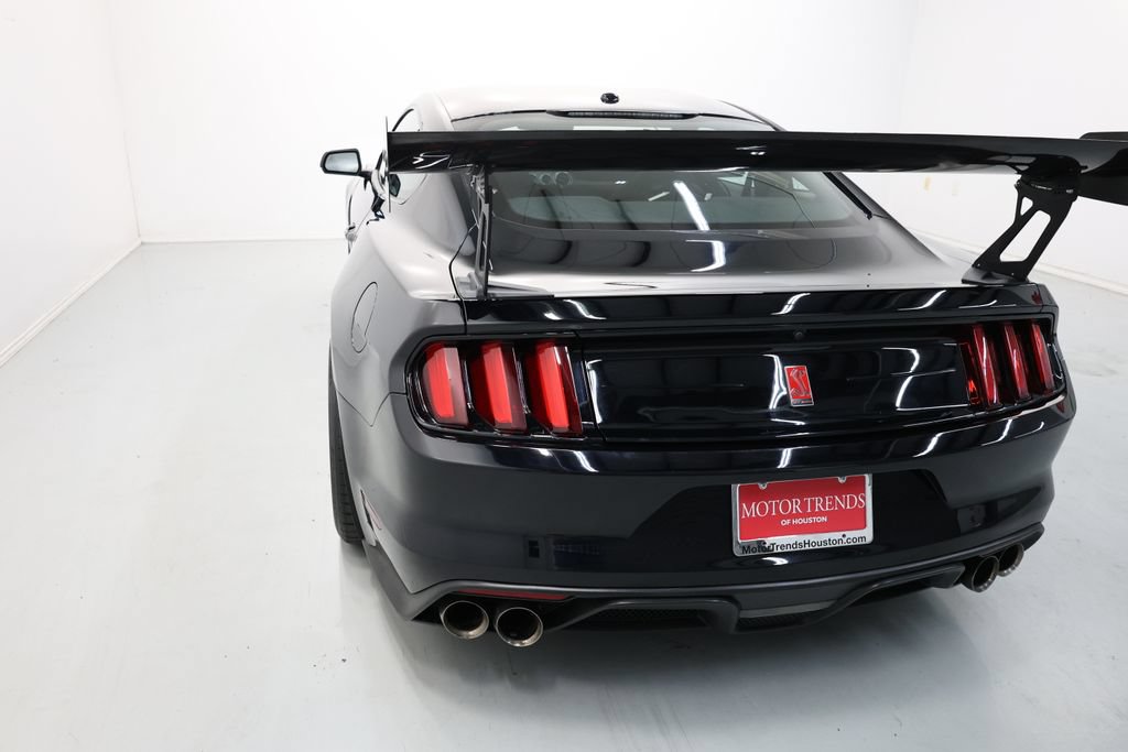 Used 2019 Ford Mustang Shelby GT350R w/ GT350R Equipment Group 920A RWD image 69