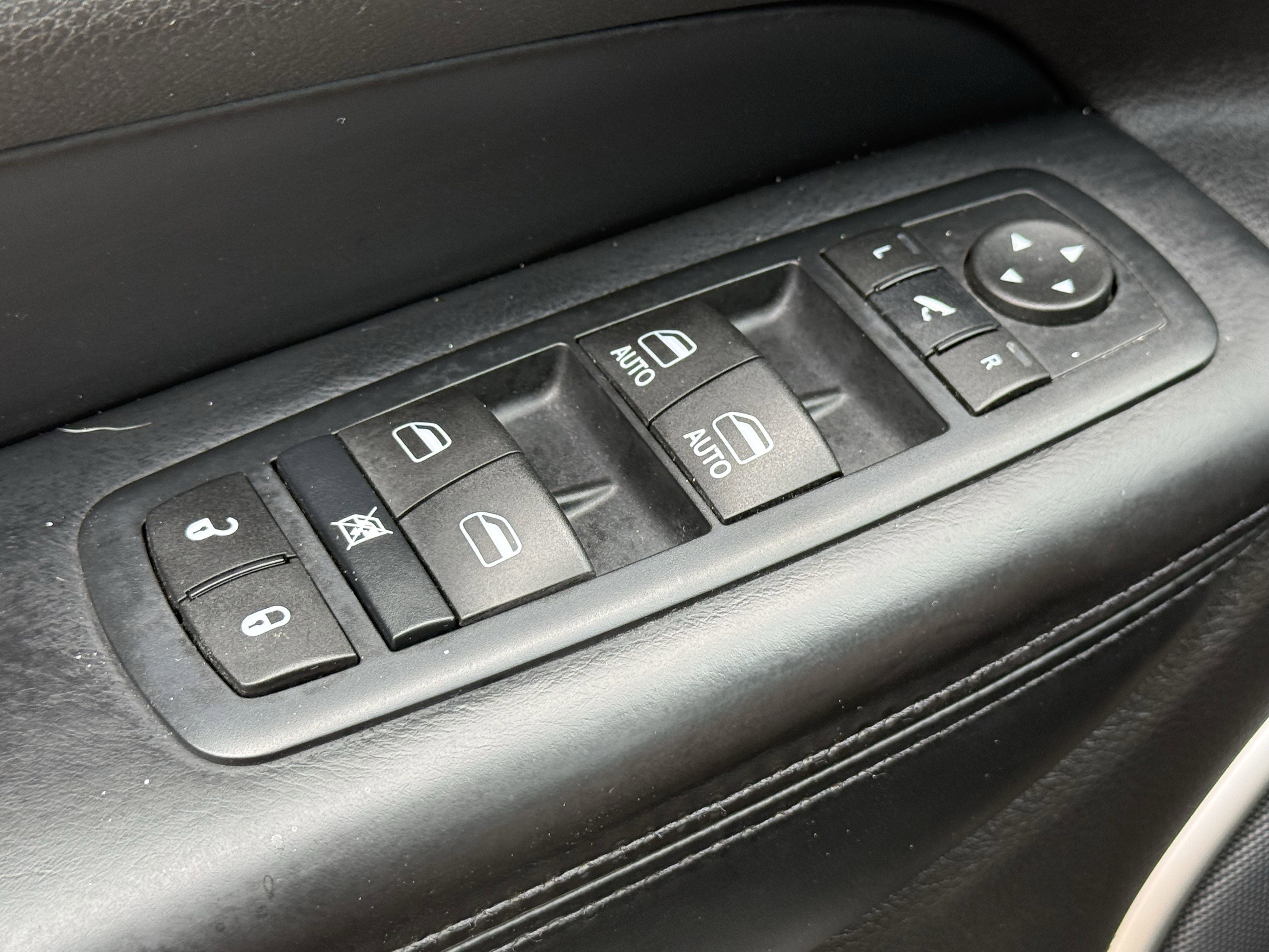 Used 2016 Jeep Grand Cherokee High Altitude RWD image 26