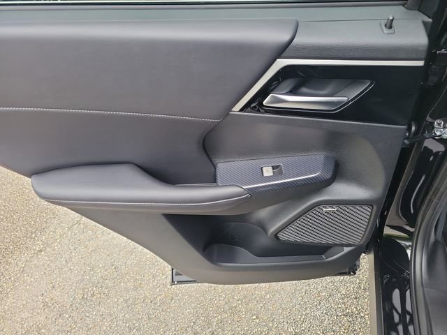 New 2025 Mitsubishi Outlander SE image 12