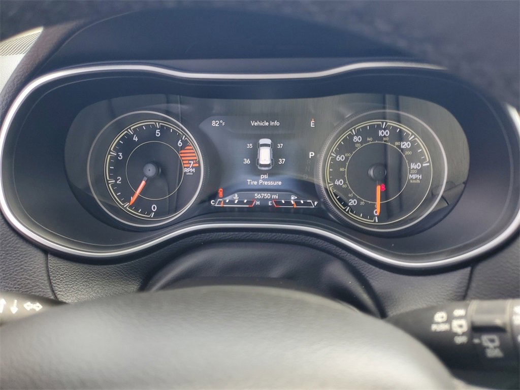 Used 2023 Jeep Cherokee Altitude Lux image 19