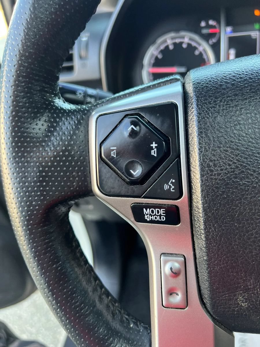 Used 2023 Toyota 4Runner Limited AWD/4WD image 18