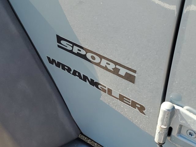 Used 2014 Jeep Wrangler Sport w/ Connectivity Group AWD/4WD image 24
