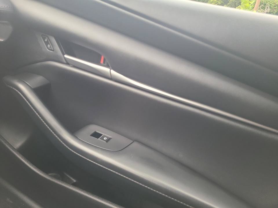 Used 2023 MAZDA MAZDA3 s FWD image 31