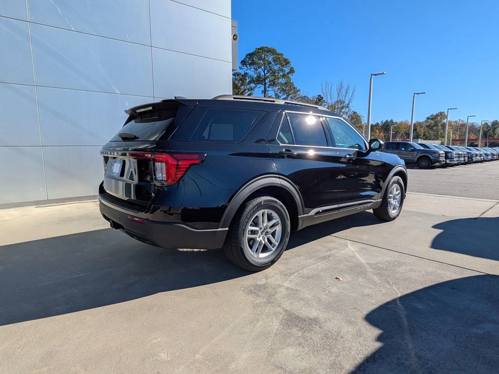 New 2026 Ford Explorer Active image 4