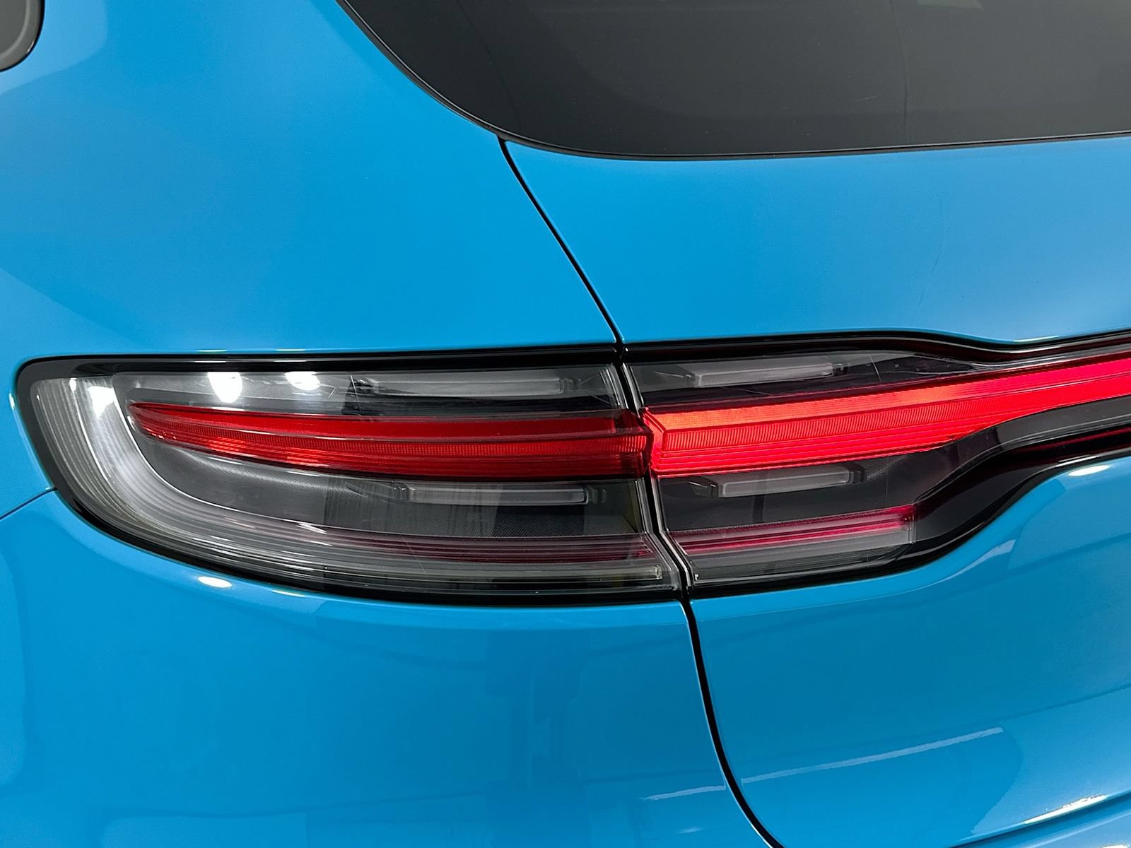 Used 2019 Porsche Macan AWD/4WD image 12