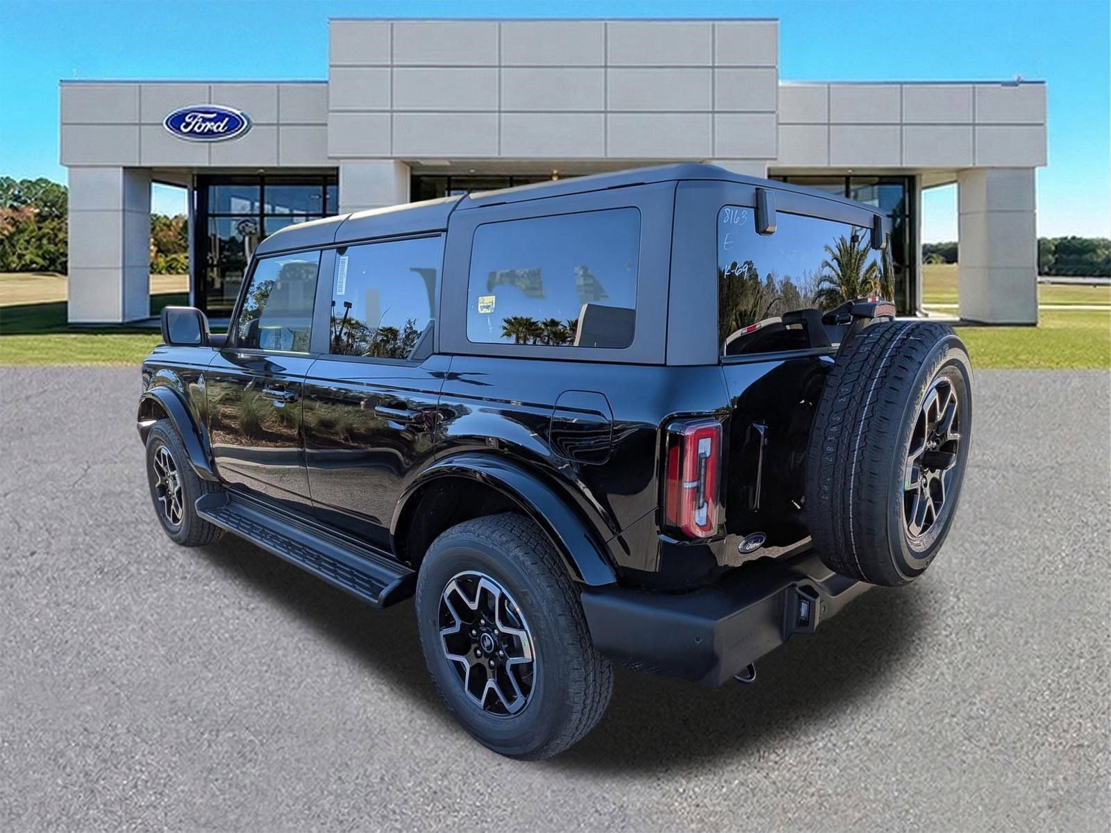 New 2025 Ford Bronco Outer Banks image 6