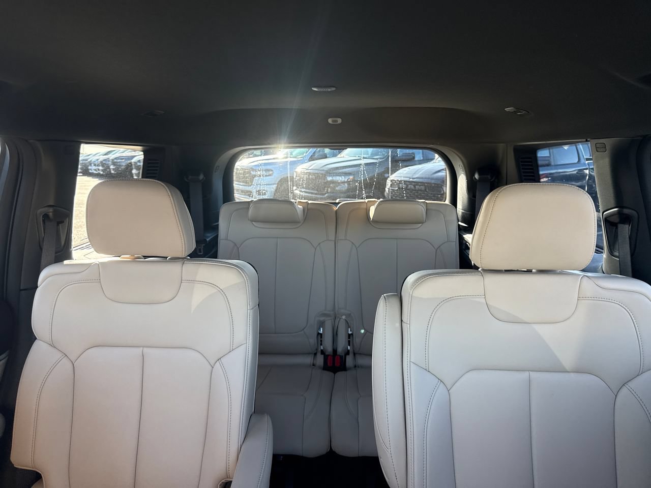 Used 2025 Jeep Grand Cherokee L Limited AWD/4WD image 26