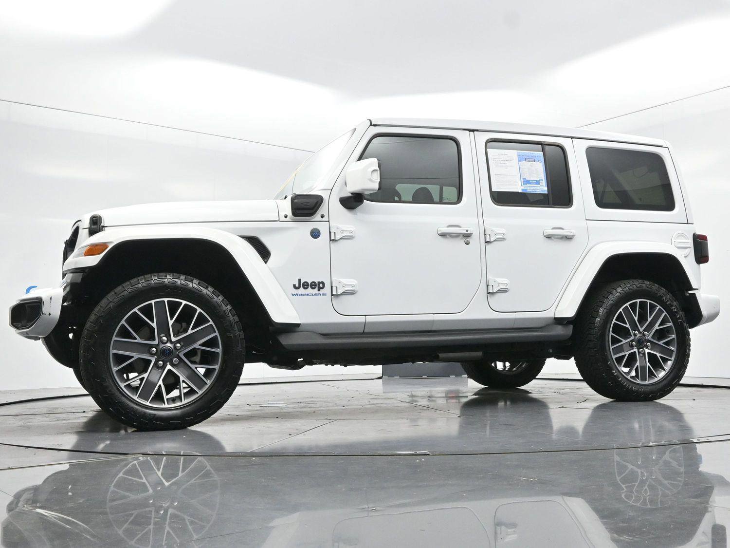 Used 2024 Jeep Wrangler High Altitude AWD/4WD image 53