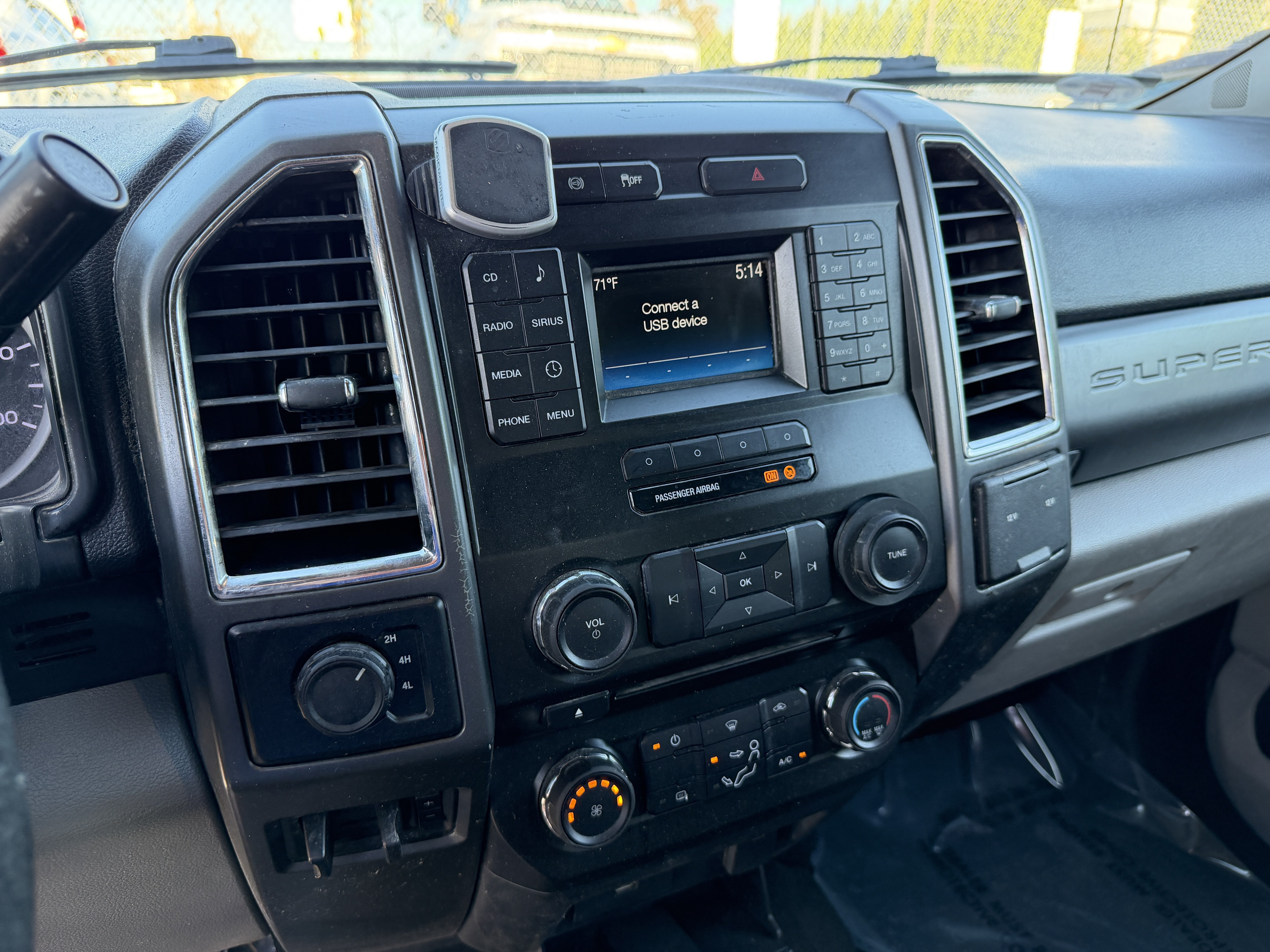 Used 2018 Ford F250 XLT AWD/4WD image 23