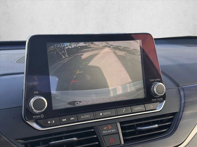 Used 2024 Nissan Altima 2.5 SV image 13