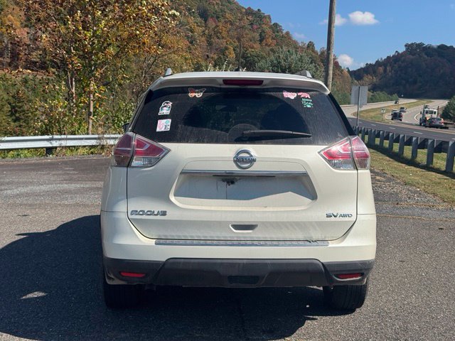Used 2016 Nissan Rogue SV w/ SV Family Package AWD/4WD image 4