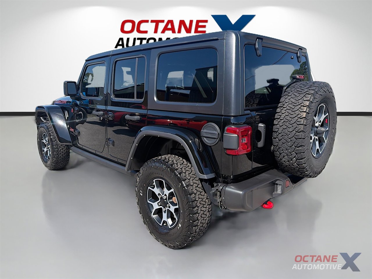 Used 2022 Jeep Wrangler Unlimited Rubicon w/ Dual Top Group AWD/4WD image 5