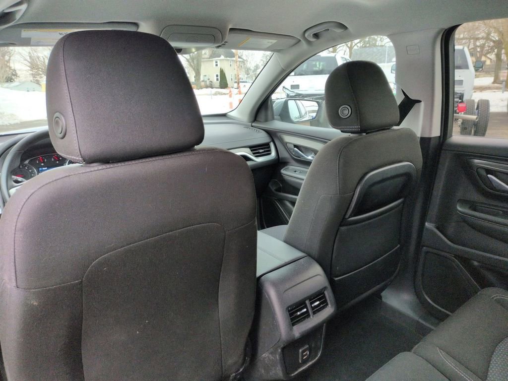 Used 2024 GMC Terrain SLE w/ Driver Convenience Package image 26