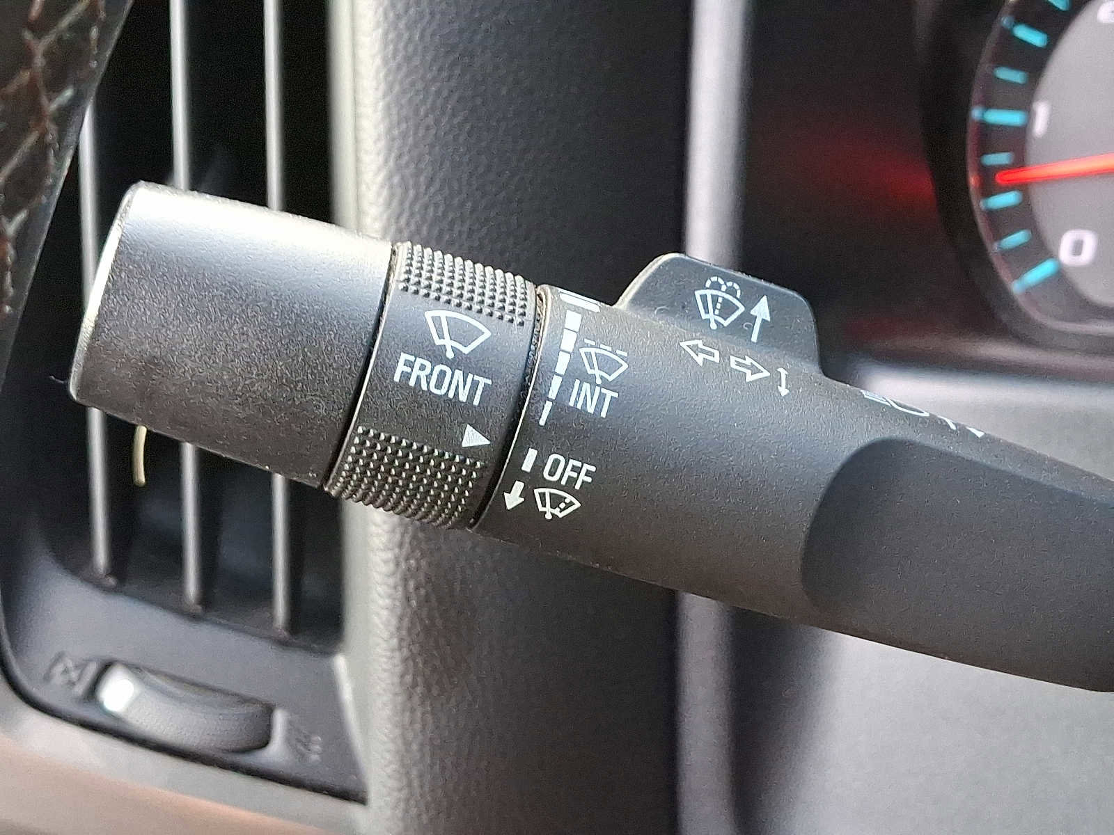 Used 2018 Chevrolet Silverado 1500 LT w/ Max Trailering Package image 20