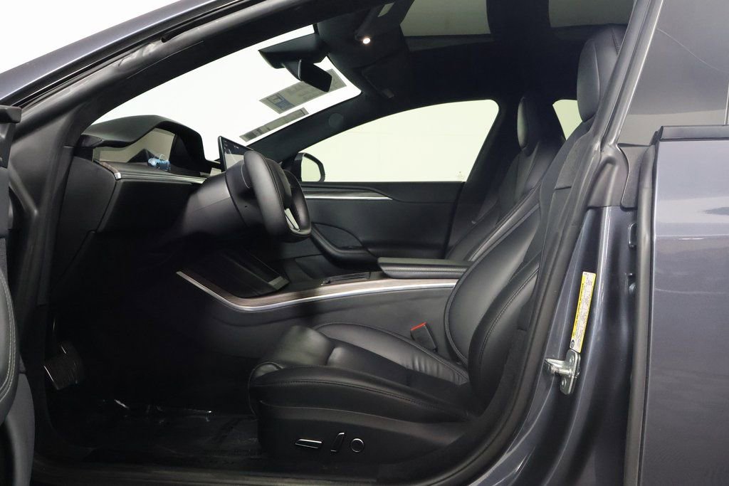 Used 2022 Tesla Model S image 10