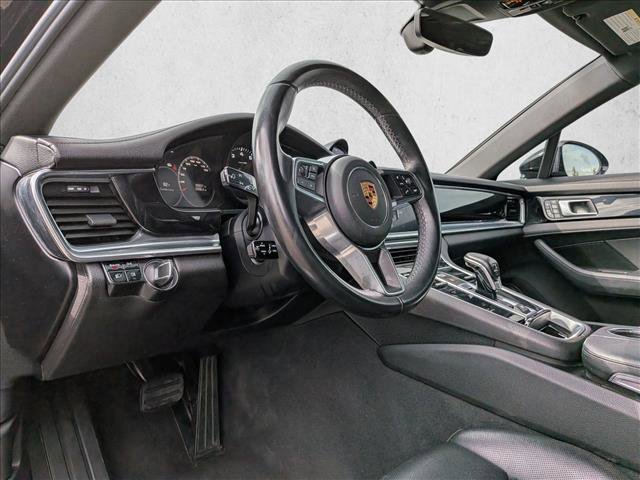 Used 2018 Porsche Panamera image 10