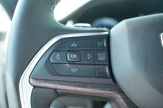 Used 2024 Jeep Grand Cherokee L Limited w/ Luxury Tech Group II RWD image 36