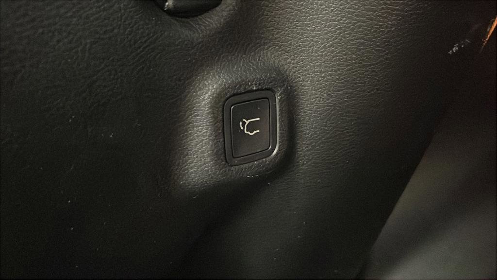 Used 2018 Jeep Compass Latitude w/ Popular Equipment Group AWD/4WD image 29