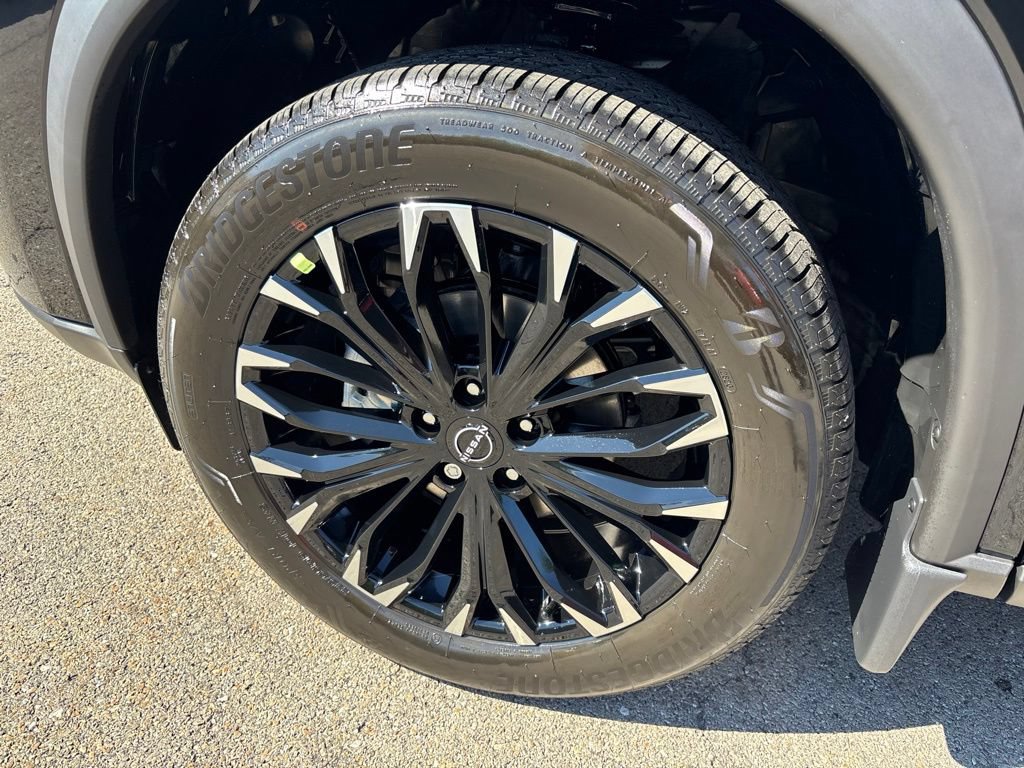 New 2026 Nissan Rogue Dark Armor AWD/4WD image 10