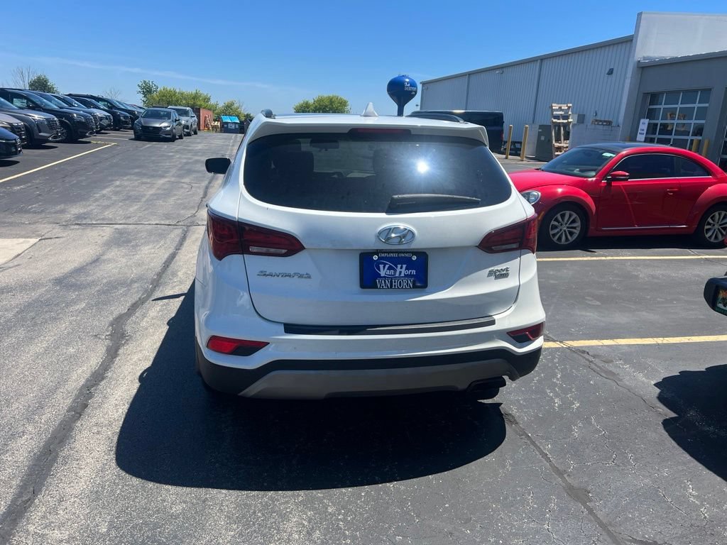 Used 2018 Hyundai Santa Fe Sport w/ 2.4L Tech Package 04 AWD/4WD image 8